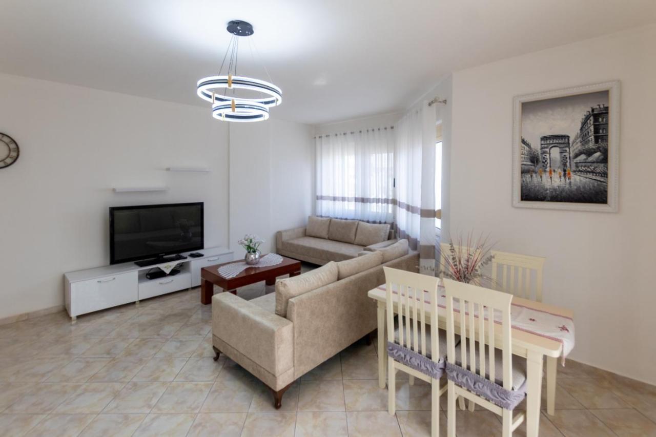 Spacious 2 Bedroom Apartment In Durres Beach Exterior foto