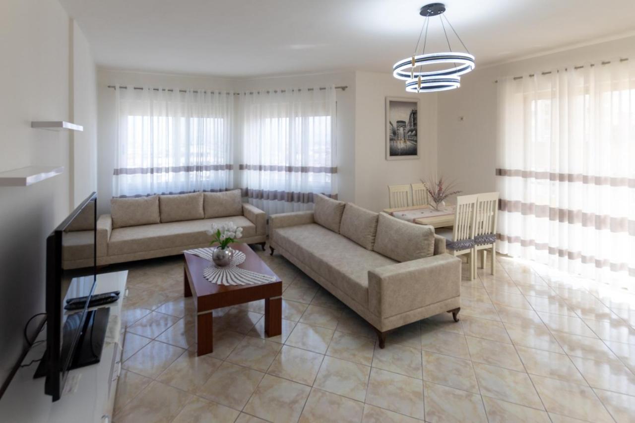 Spacious 2 Bedroom Apartment In Durres Beach Exterior foto