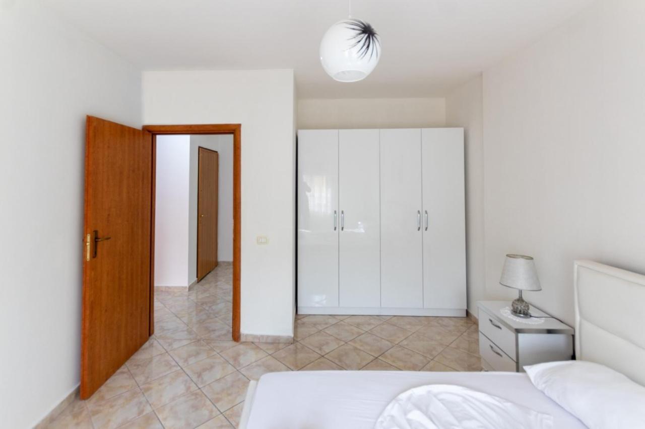 Spacious 2 Bedroom Apartment In Durres Beach Exterior foto
