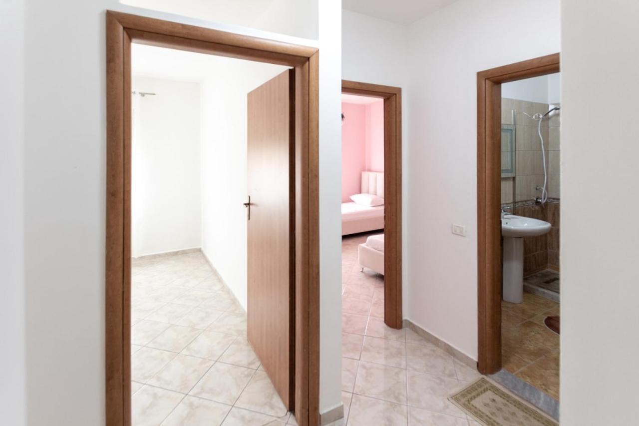 Spacious 2 Bedroom Apartment In Durres Beach Exterior foto