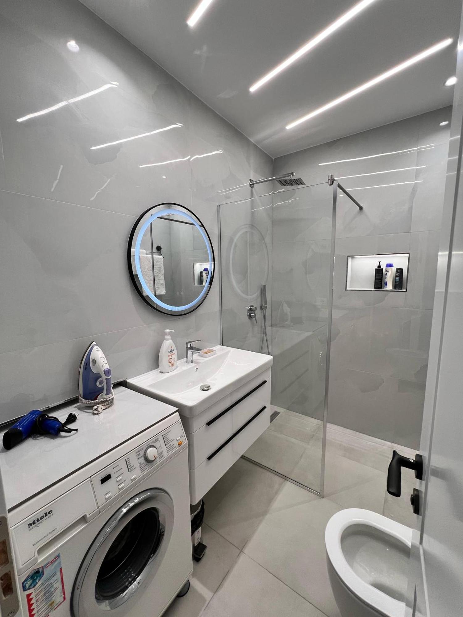 Spacious 2 Bedroom Apartment In Durres Beach Exterior foto